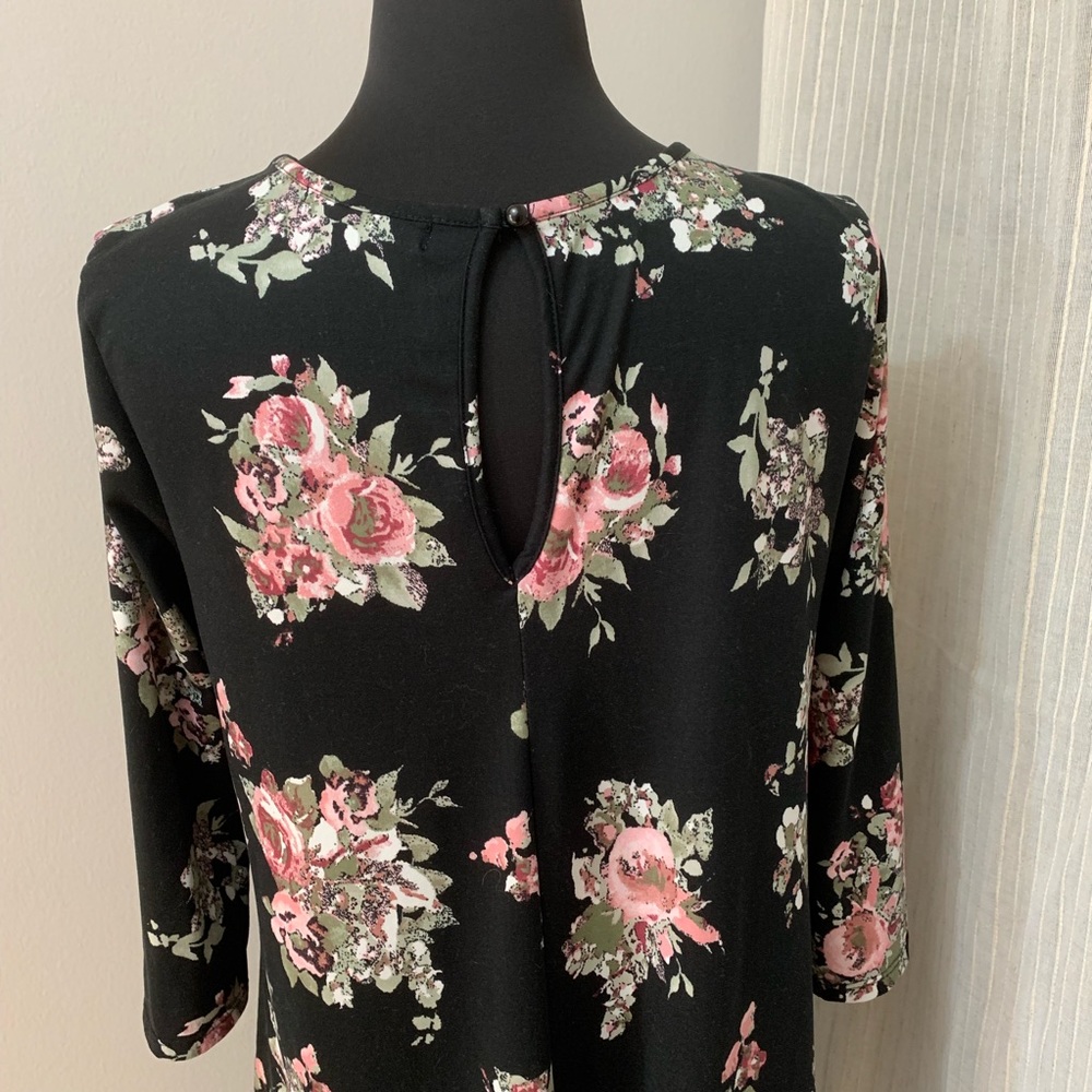 3/4 sleeve Floral Dress Size Medium - Picture 4 of 7